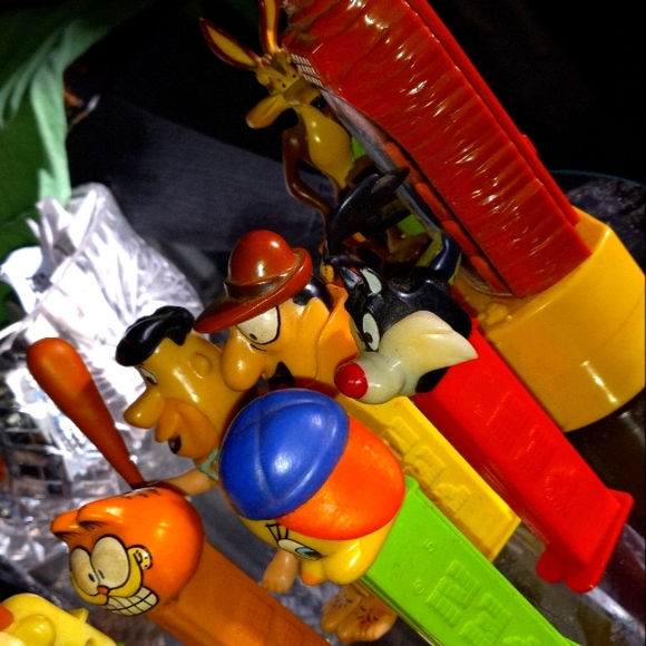 PEZ DISPENSERS VINTAGE Roadrunner alone VALUE US $55 - Picture 7 of 11